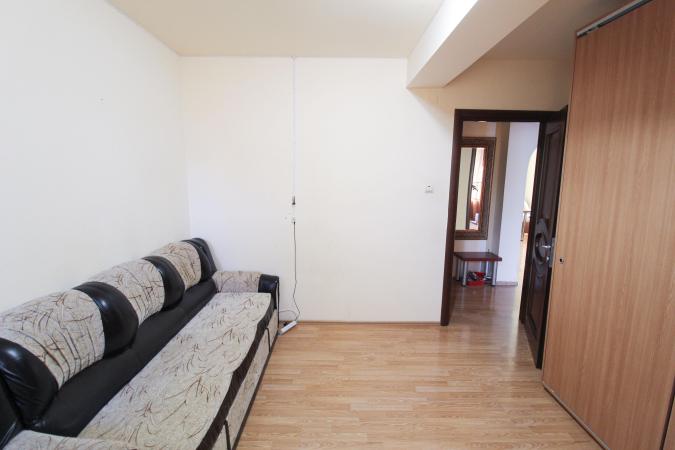 3 camere 70 mp utili + logie - Bucurestii Noi 122 - Vis-a-vis de Parc Bazilescu