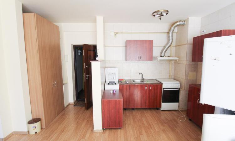 3 camere 70 mp utili + logie - Bucurestii Noi 122 - Vis-a-vis de Parc Bazilescu