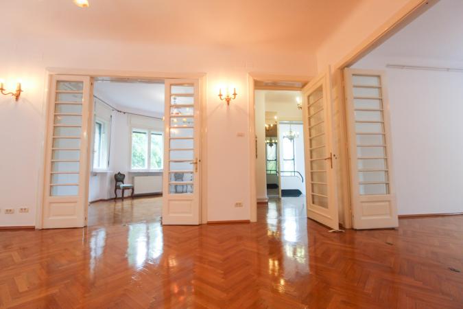Vila - Dorobanti-4 Camere - Strada Praga - 3 Balcoane