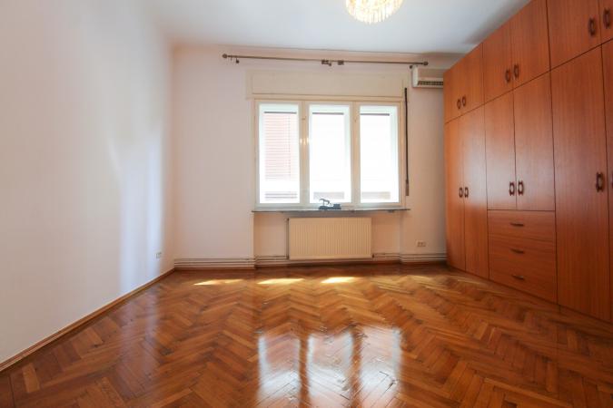 Vila - Dorobanti-4 Camere - Strada Praga - 3 Balcoane