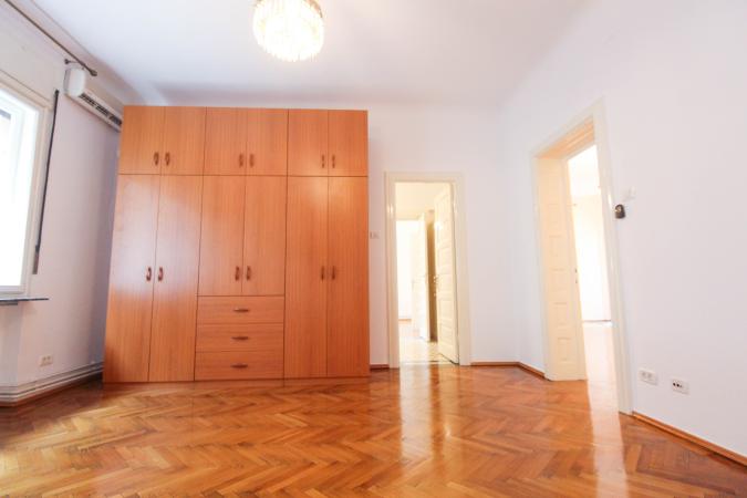 Vila - Dorobanti-4 Camere - Strada Praga - 3 Balcoane