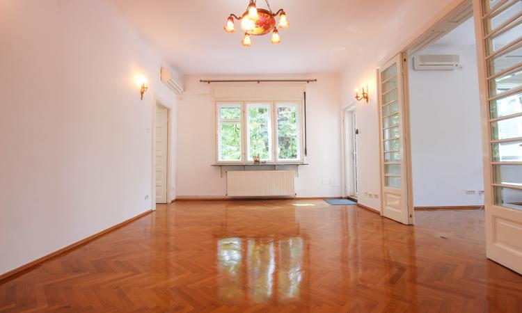 Vila - Dorobanti-4 Camere - Strada Praga - 3 Balcoane