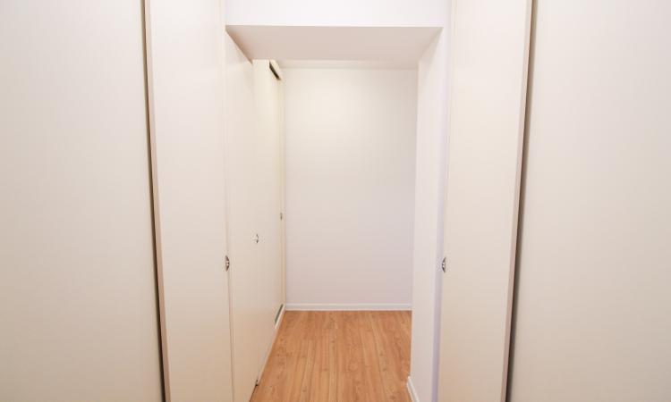 Apartament 168 mpu la parteul unei vile - Curte proprie- Straulesti
