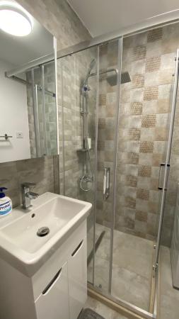 Bloc Perla 2 cam - Renovat complet - Ideal investitie ( in prezent inchiriat )