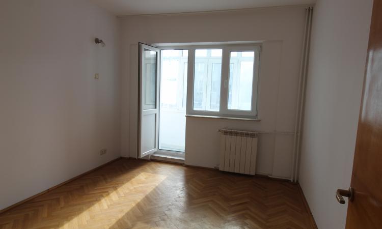 Metrou Aurel Vlaicu - 3 camere - semidecomandat