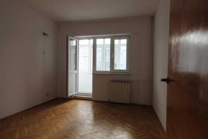 Metrou Aurel Vlaicu - 3 camere - semidecomandat