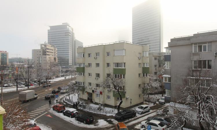 Metrou Aurel Vlaicu - 3 camere - semidecomandat