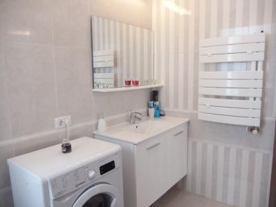 Apartament cu 2 camere in zona Marriott, la bloc nou