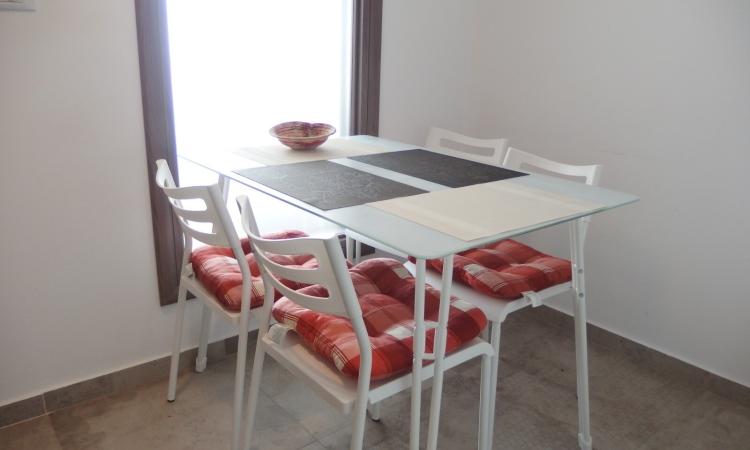 Apartament cu 2 camere in zona Marriott, la bloc nou