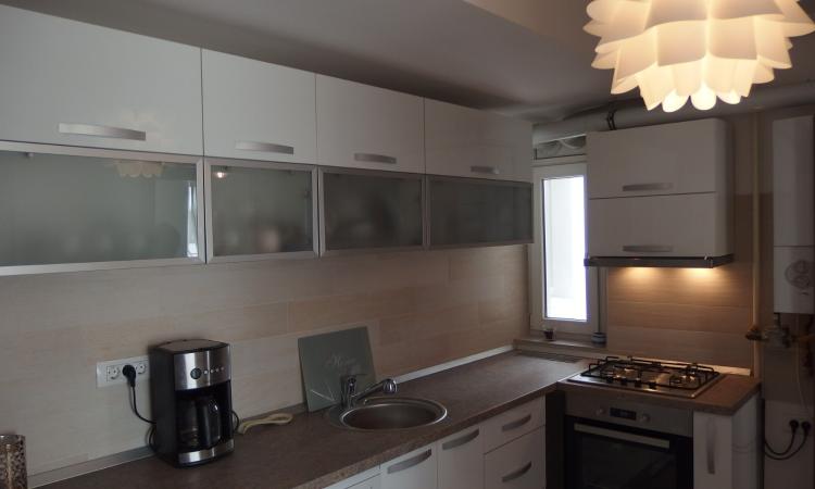 Apartament cu 2 camere in zona Marriott, la bloc nou