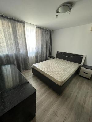 Apartament cu 4 camere, de închiriat, Drumul Taberei, Parcul Moghioroș