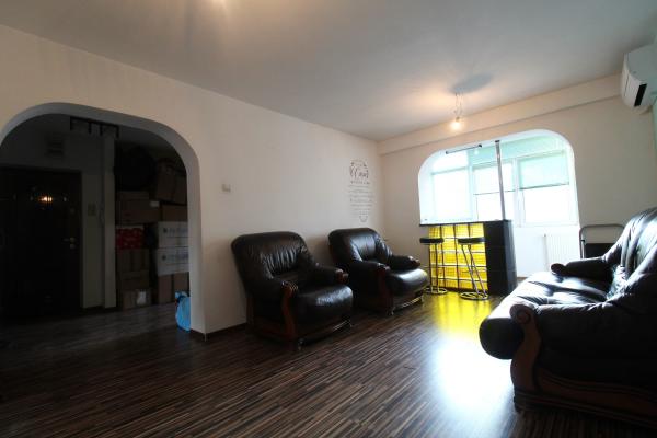 Apartament calduros cu 4 camere, langa Mall Plaza