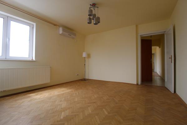 Vilă interbelică - 5 apartamente - curte privată - Strada Sirenelor