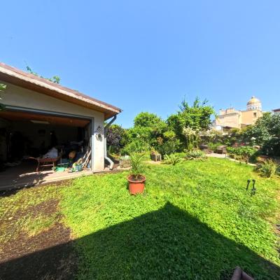 Vilă interbelică - 5 apartamente - curte privată - Strada Sirenelor