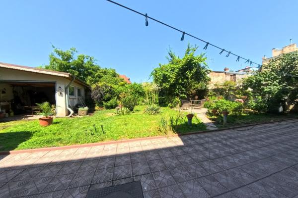 Vilă interbelică - 5 apartamente - curte privată - Strada Sirenelor
