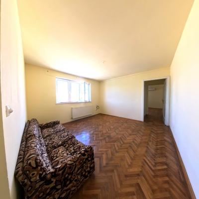 Vilă interbelică - 5 apartamente - curte privată - Strada Sirenelor