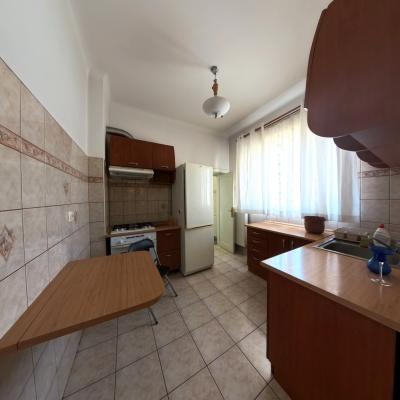 Vilă interbelică - 5 apartamente - curte privată - Strada Sirenelor