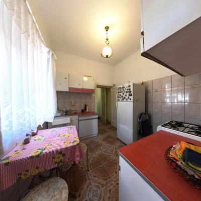 Vilă interbelică - 5 apartamente - curte privată - Strada Sirenelor