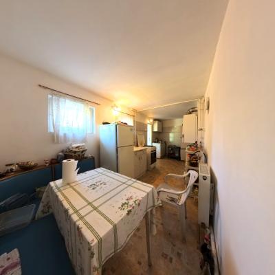 Vilă interbelică - 5 apartamente - curte privată - Strada Sirenelor