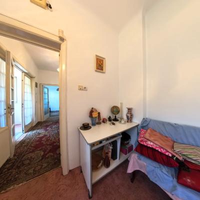 Vilă interbelică - 5 apartamente - curte privată - Strada Sirenelor