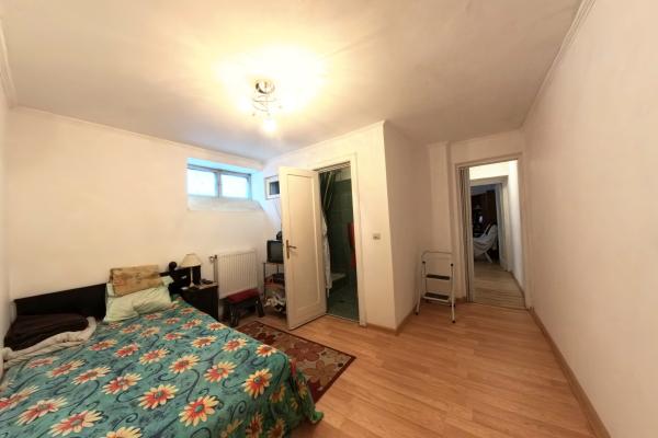 Vilă interbelică - 5 apartamente - curte privată - Strada Sirenelor