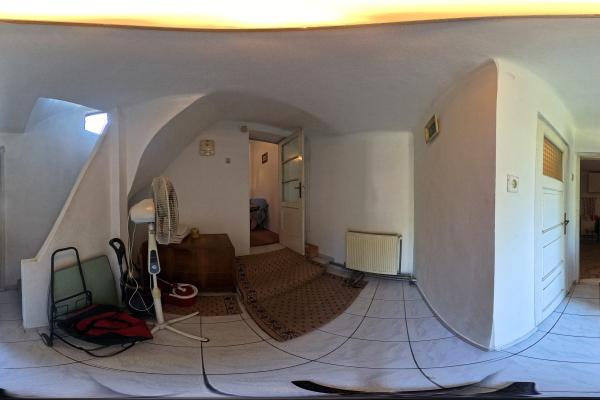 Vilă interbelică - 5 apartamente - curte privată - Strada Sirenelor