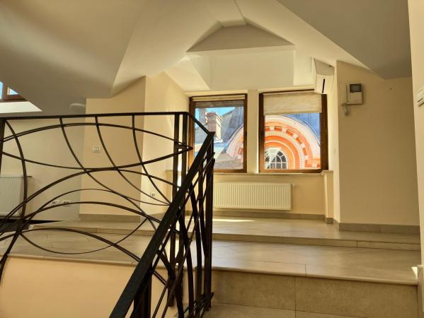 Vilă de închiriat, Cotroceni - Opera Națională - Eroilor