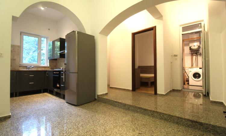 Apartament în vilă - Cotroceni - Parter înalt - Eroilor