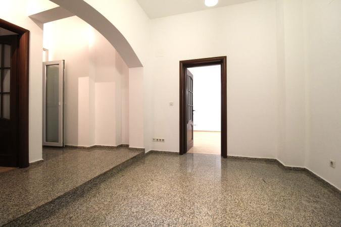 Apartament în vilă - Cotroceni - Parter înalt - Eroilor