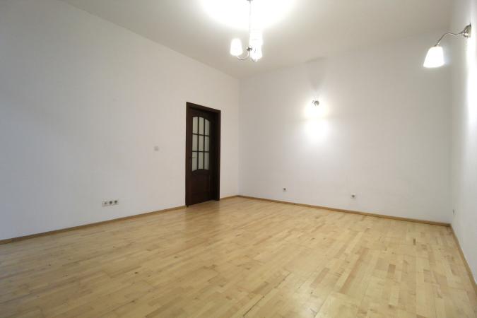 Apartament în vilă - Cotroceni - Parter înalt - Eroilor
