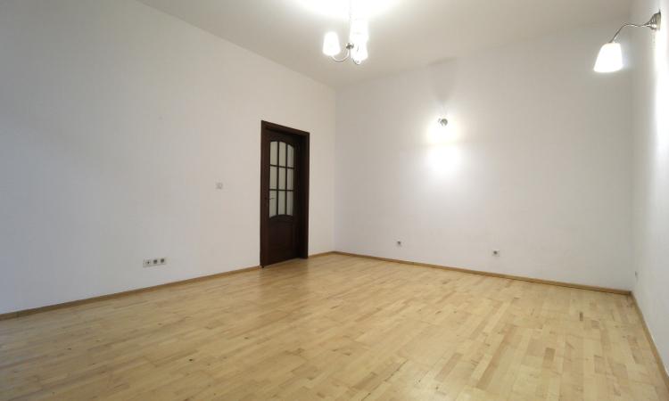 Apartament în vilă - Cotroceni - Parter înalt - Eroilor