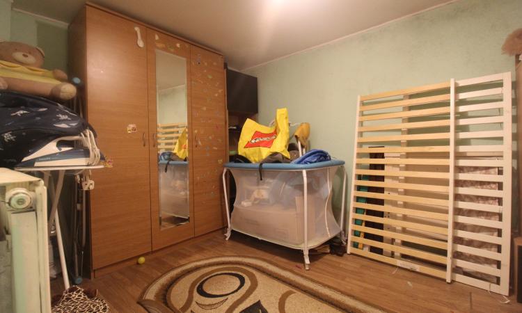 Casă bătrâneasca cu teren în Ghencea