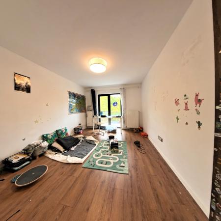 Casa - Curte - Brancuși - 3 Camere - Nemobilată