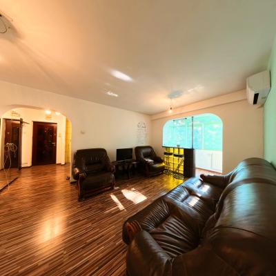 4 camere - Chirie - Plaza - Etajul 3/4