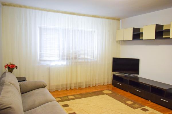 Apartament 3 camere - zona Nerva Traian