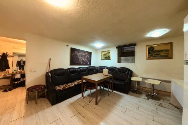 2 Camere - Demisol - Vilă - Eroilor