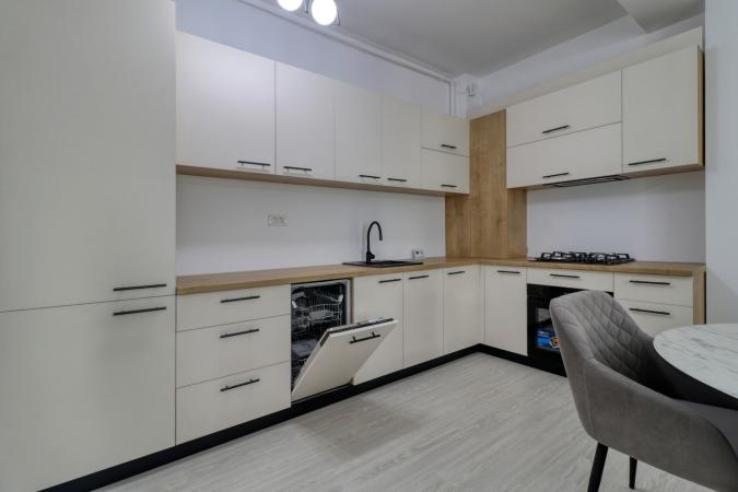 Apartament 2 camere Decebal, Lux, 68mp