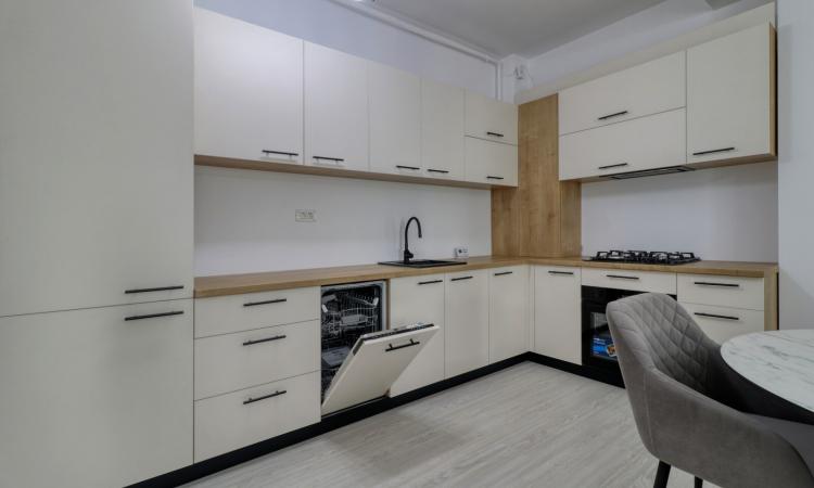 Apartament 2 camere Decebal, Lux, 68mp