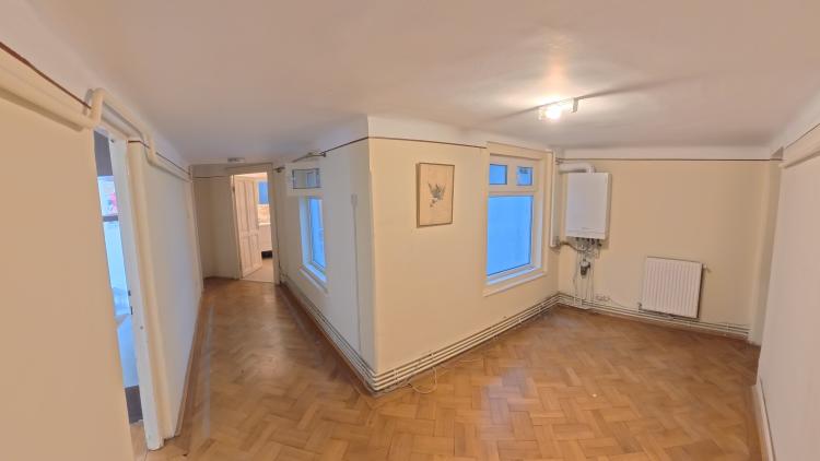 Inchiriere/Vanzare Ultracentral, Apartament Rezidential sau Societate, 3 camere + Reception