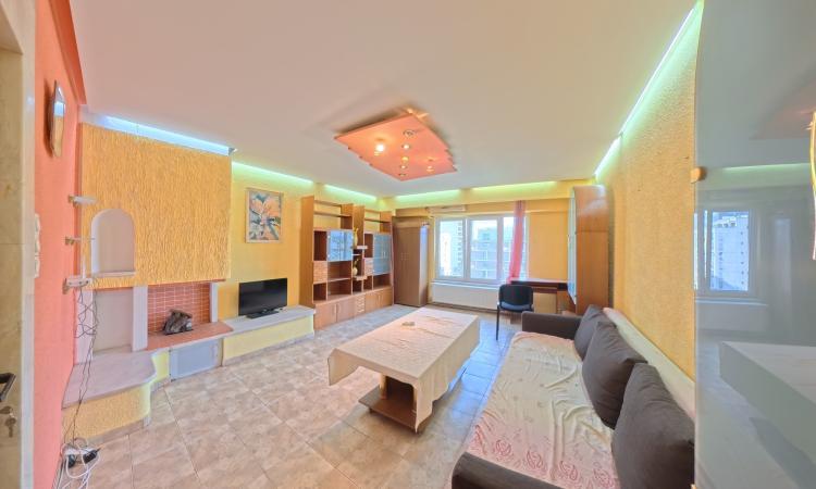 Apartament 3 camere - Sf Vineri