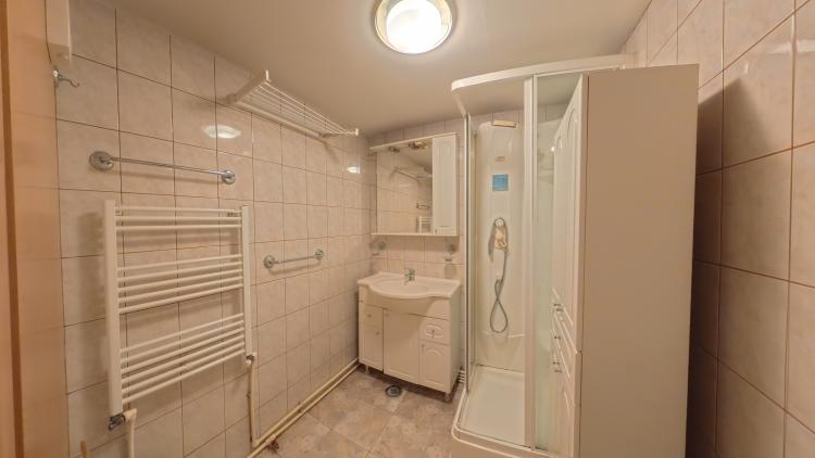 Apartament 3 camere - Sf Vineri