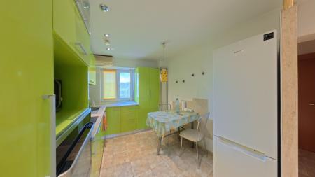 Apartament 3 camere - Sf Vineri