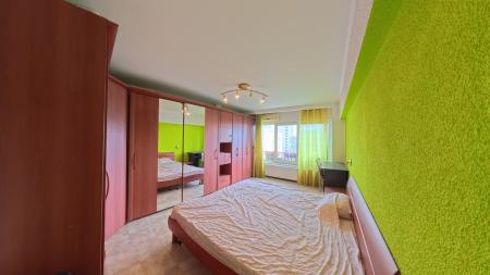 Apartament 3 camere - Sf Vineri
