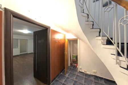 Unirii - Duplex destinat Birouri/Firme, 4 Camere, Instalatie electrica profesionala de lucru