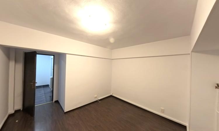 Unirii - Duplex destinat Birouri/Firme, 4 Camere, Instalatie electrica profesionala de lucru