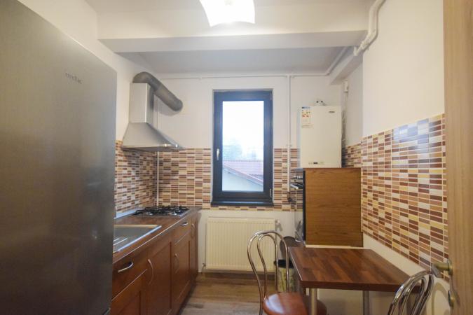 2 camere cu loc de parcare si centrala proprie - Mihai Bravu