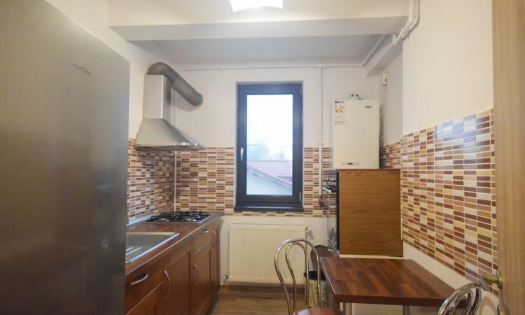 2 camere cu loc de parcare si centrala proprie - Mihai Bravu