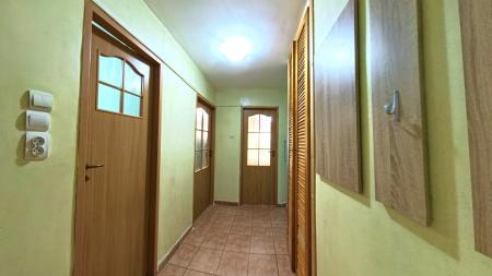 Garsoniera - Metrou Apărătorii Patriei