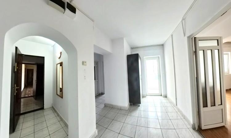 Spatiu Birouri sau Rezidential, 3 camere Unirii