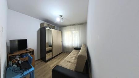 Apartament 3 camere - Piața Bobocica